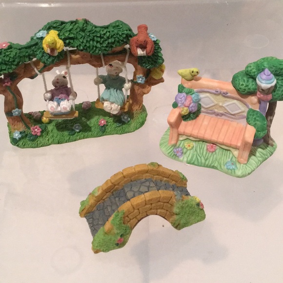 NWOT Vintage 1990s Easter village collectible figurines - Picture 2 of 8